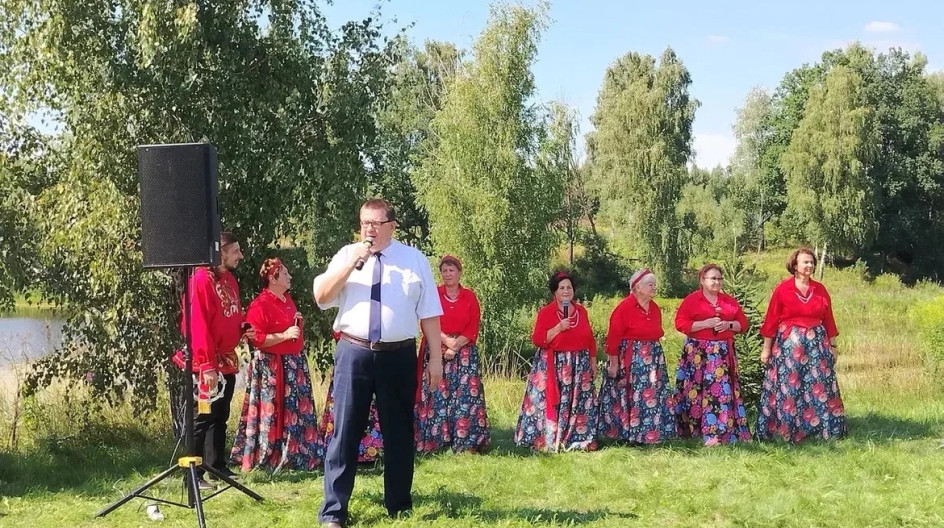 СУКОВО. Принял участие как депутат Московской областной Думы в праздничной программе «Лето – это маленькая жизнь», посвящённой Дню села Суково городского округа Ступино