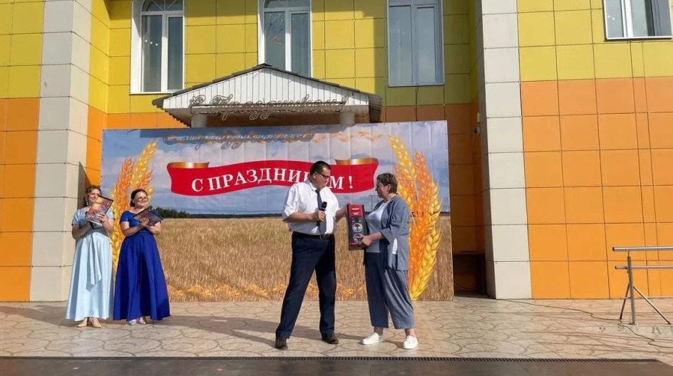 ЛЕОНТЬЕВО. Поздравил жителей деревни Леонтьево городского округа Ступино с 449-летием — днём рождения населённого пункта