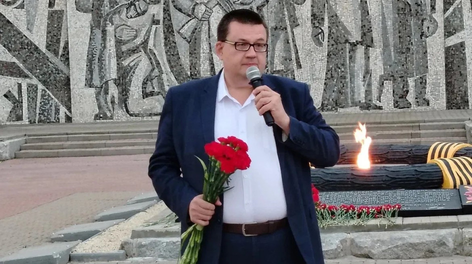 КАШИРА-ЗЕНДИКОВО. Сегодня, 22 июня, ровно в 4 часа утра, собрались с земляками у мемориала в Зендиково, чтобы в День памяти и скорби почтить память павших за Родину