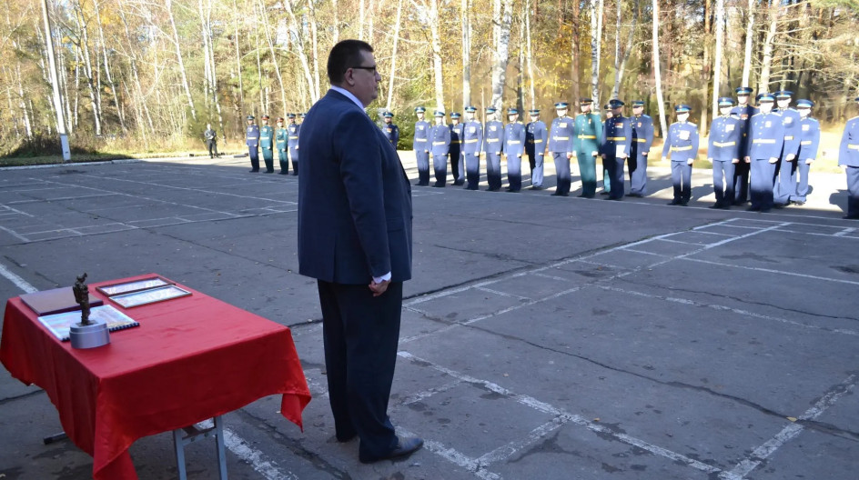 МЕЩЕРИНО. Вчера, в день военного связиста, посетил одну из воинских частей, где принял участие в торжественном открытии Турнира военно-прикладных видов спорта